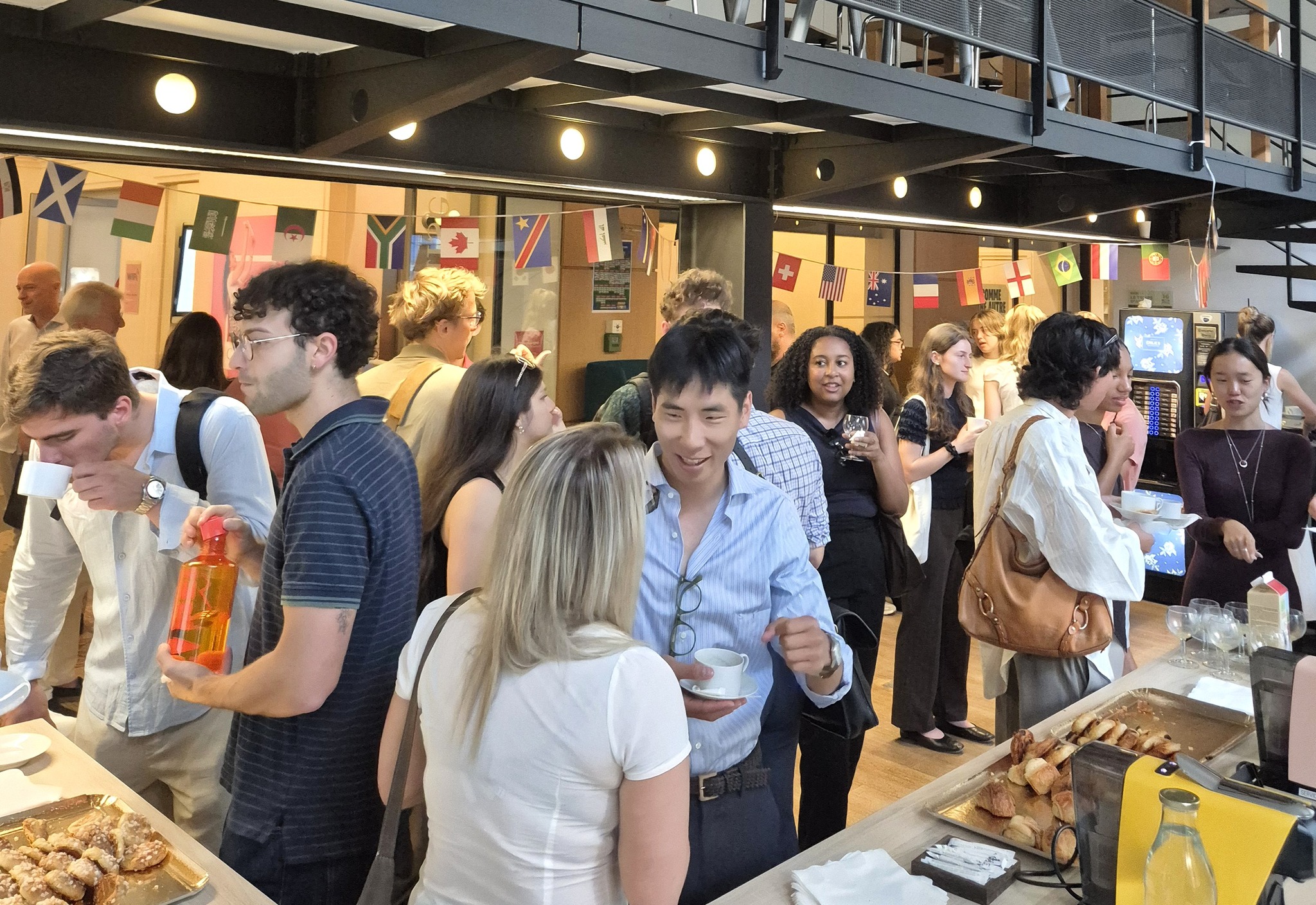 Le 8 juillet, l'Alliance Française de Paris a eu le plaisir d'accueillir les 30 lauréats du programme villa.albertine x