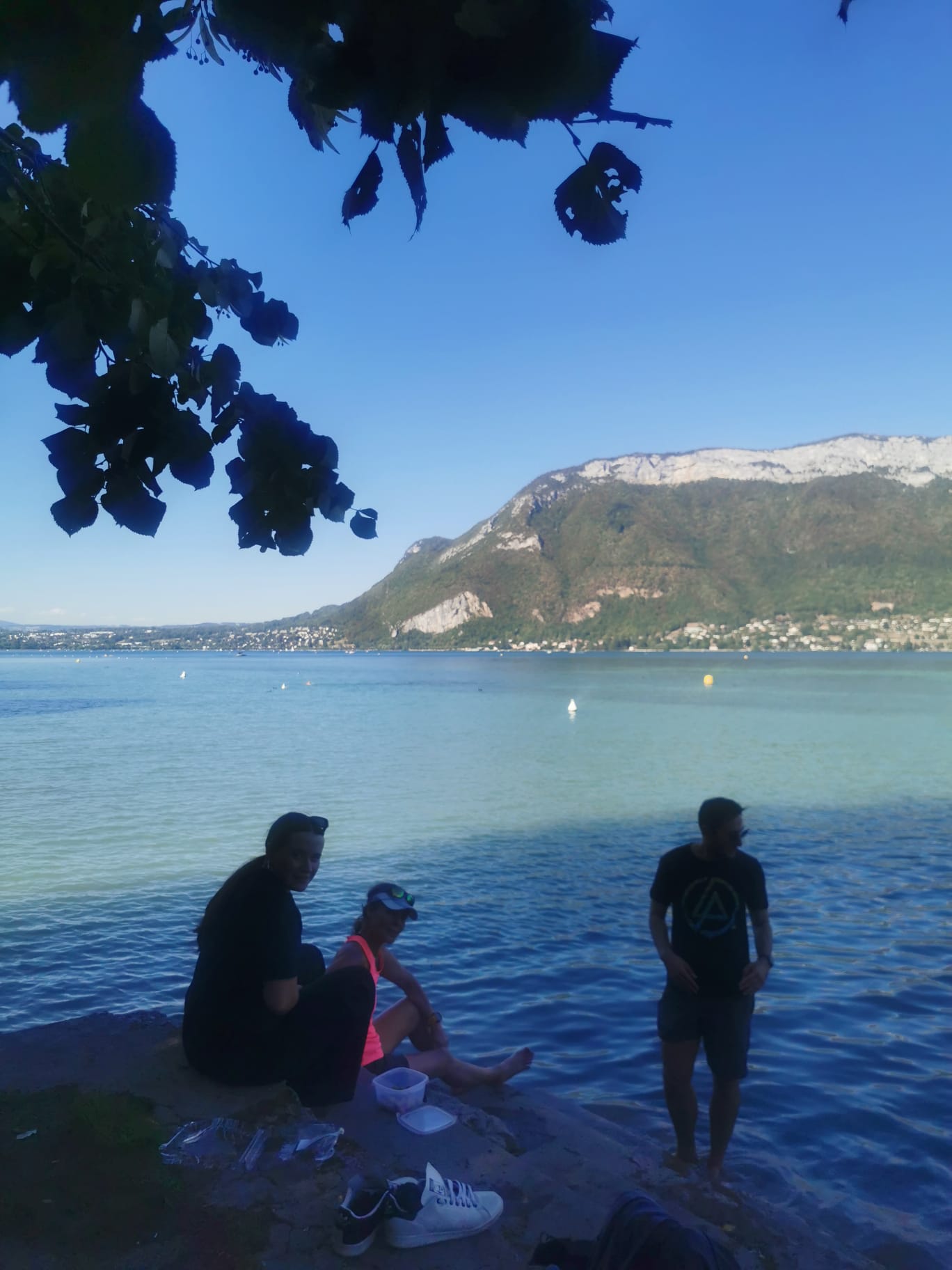 Hier, les étudiants qui ont choisi l'option activités ont pu profiter d'un pique-nique au soleil et d'un grand tour à vé