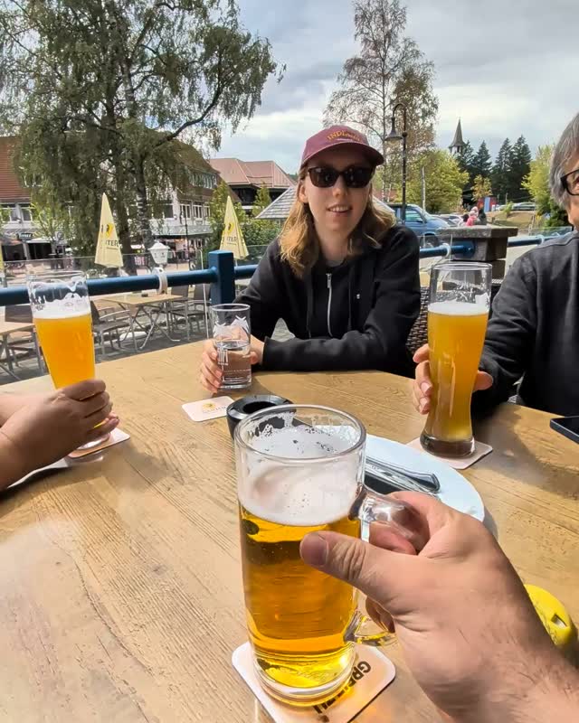 Our students in Freiburg head out for a well-deserved pub day! Good company, great memories, and a taste of German cultu