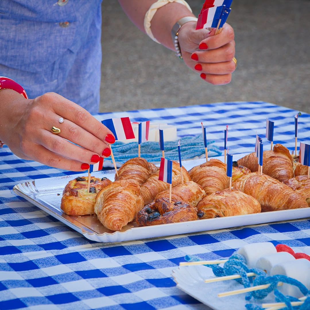 Retour en images sur notre célébration du 14 juillet à l'Institut de Touraine ! 🇫🇷
Nos étudiants internationaux se so