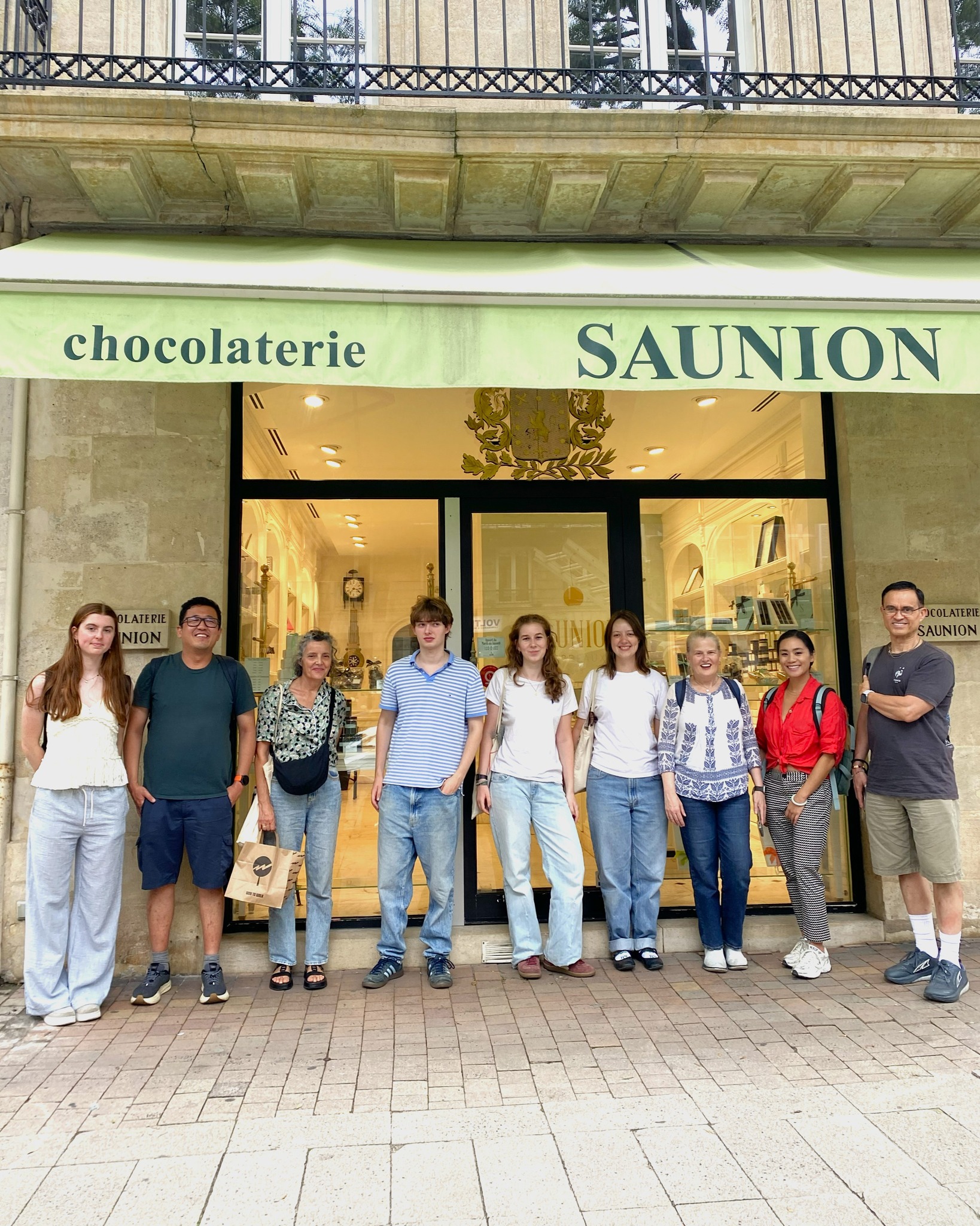 La visite de la chocolaterie Saunion a fait beaucoup d'heureux !🍫
Les étudiants ont découvert cette institution iconiq