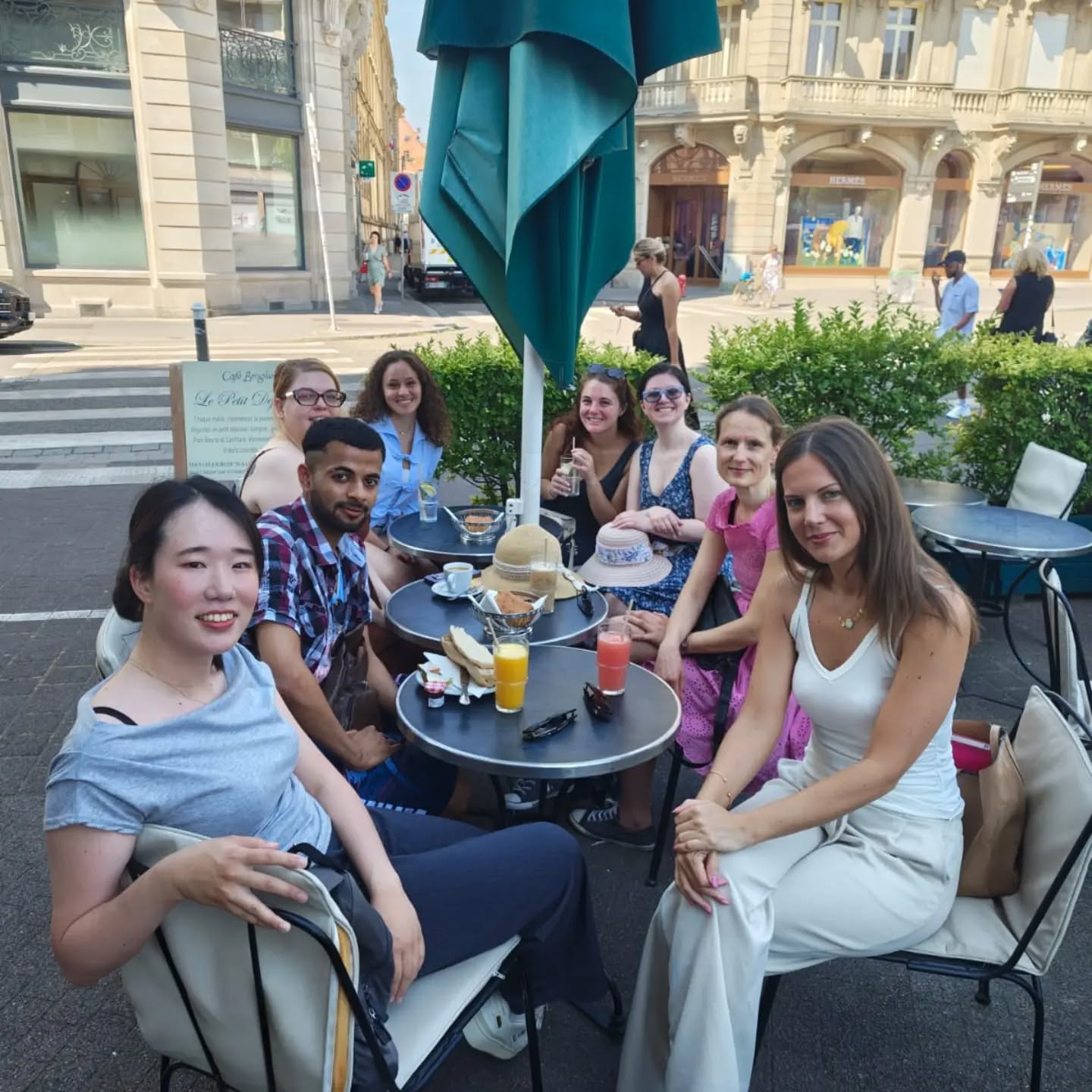 ☕📚 Une parenthèse conviviale au cœur de Strasbourg !
Nos étudiants ont eu le plaisir de partager un moment de détente a